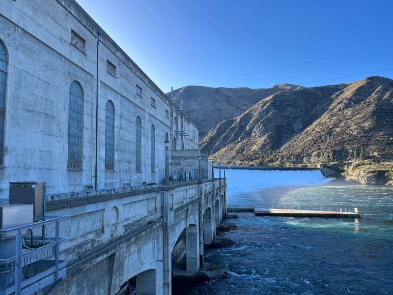 waitaki dam in frost